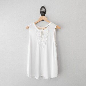 Daniel Rainn Womens XL White Lace Front Sleeveless Blouse Boho Crochet Top